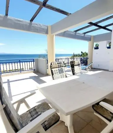 Seassy's Beachfront Apt N Potidea * Nea Poteidaia